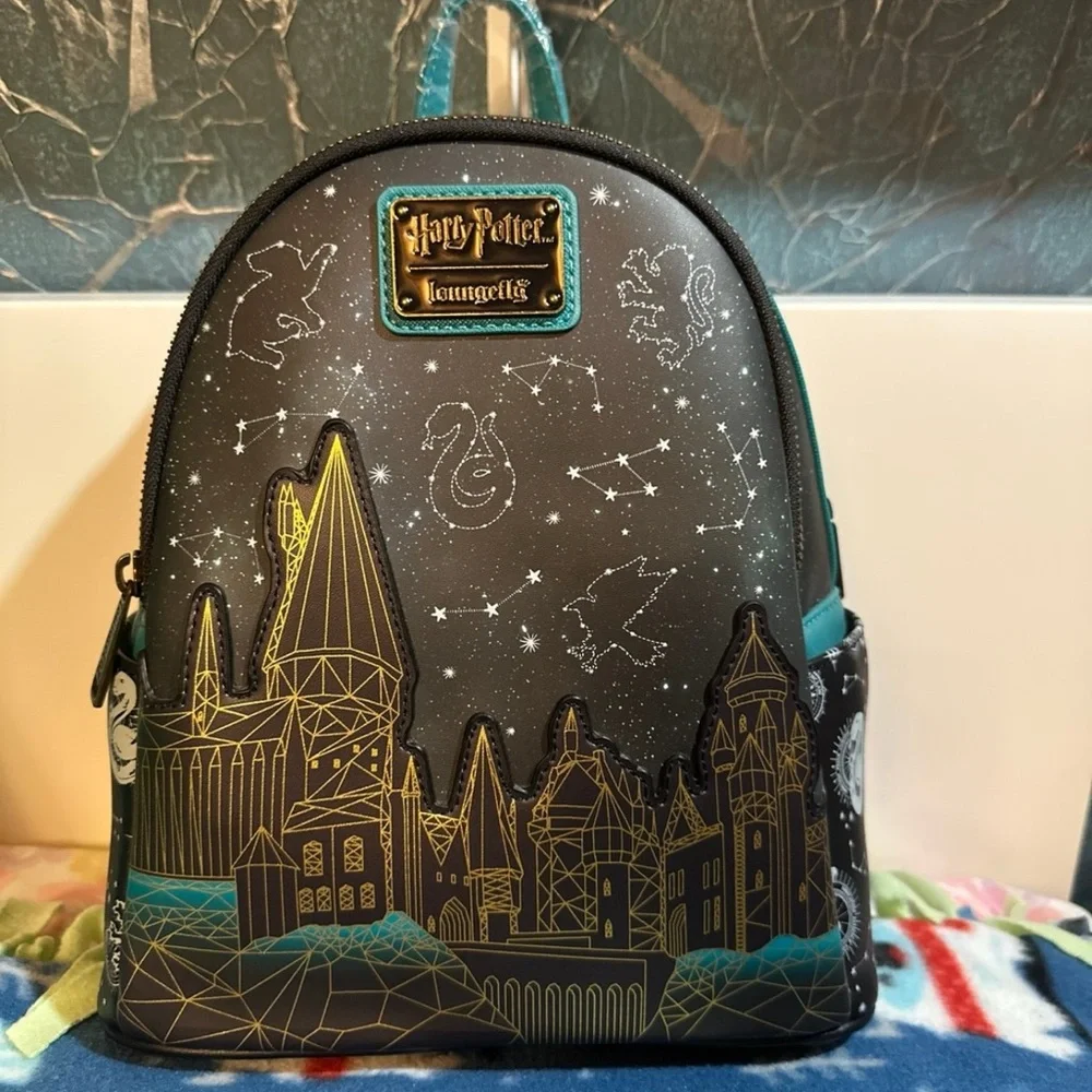 Loungefly Glow In The Dark Harry Potter Hogwarts Backpack NEW - Picture 1 of 2